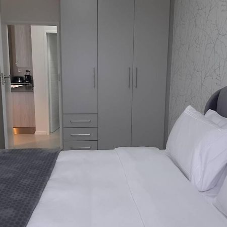 Mikeys Place On New: 2Bed2Bath No.1 With Free Wifinetflix Midrand Eksteriør bilde