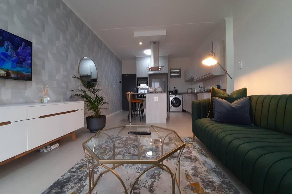 Mikeys Place On New: 2Bed2Bath No.1 With Free Wifinetflix Midrand Eksteriør bilde