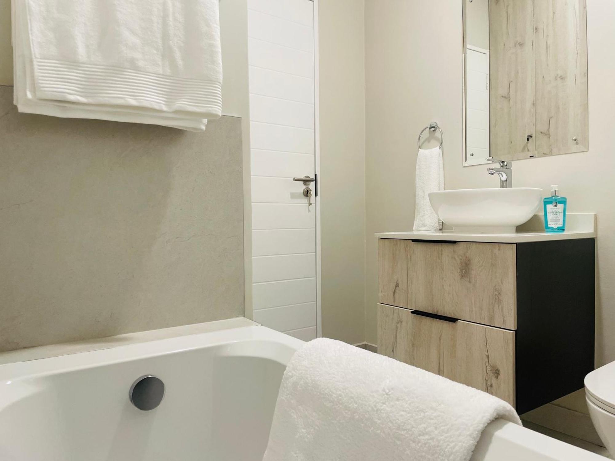 Mikeys Place On New: 2Bed2Bath No.1 With Free Wifinetflix Midrand Eksteriør bilde
